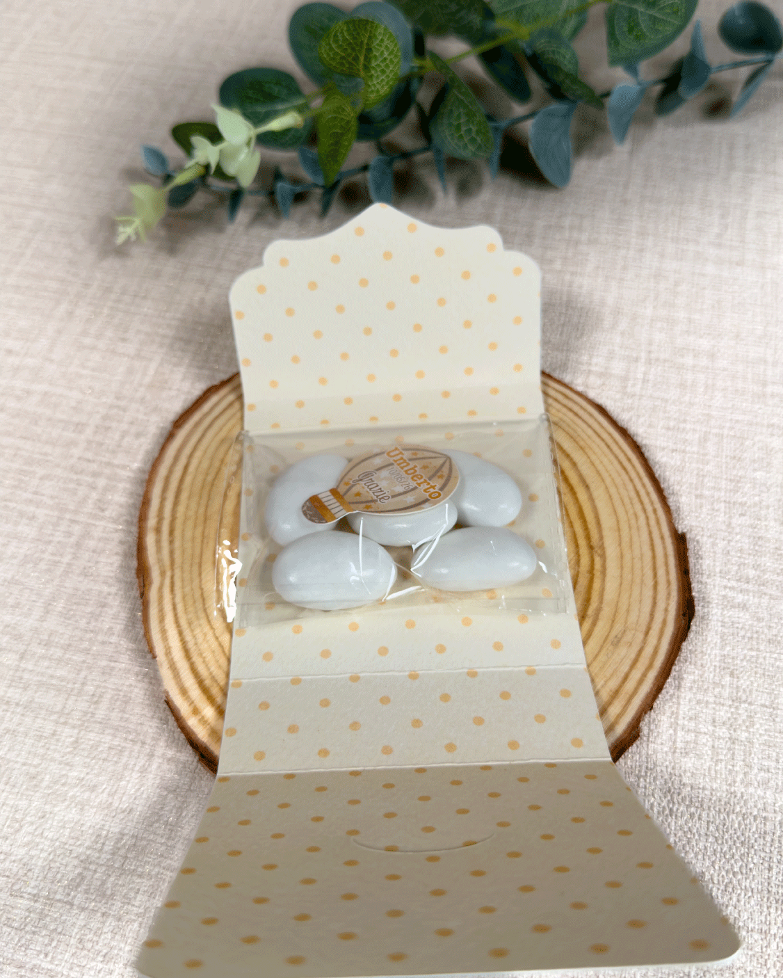 Confetto svelato leoncino